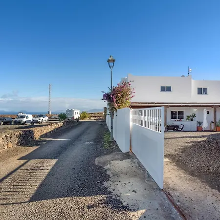 Almar Tatil Evi Tinajo